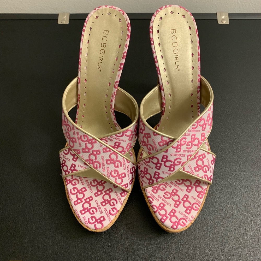NWOT — BCBG pink sandals trimmed with gold